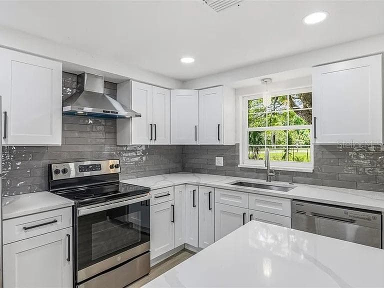 39252 HEIGHTS AVENUE, ZEPHYRHILLS, FL 33542 — zdjęcie 5