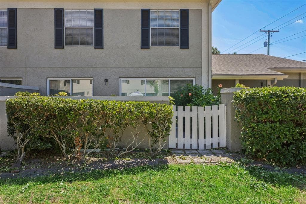 6341 TREETOP CIRCLE # 6341, TEMPLE TERRACE, FL 33617 — zdjęcie 2