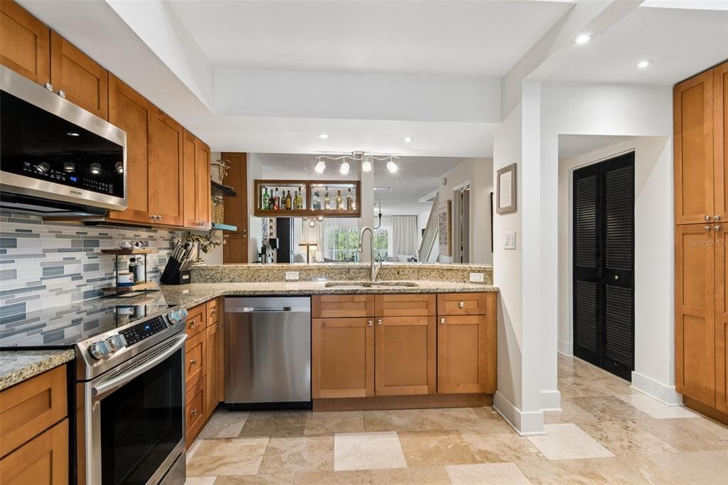 2599 DOLLY BAY DRIVE # 302, PALM HARBOR, FL 34684 — zdjęcie 4