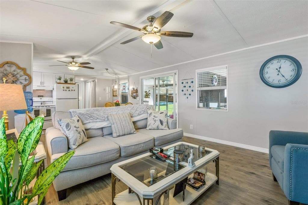 3204 POND HOLLOW STREET, WESLEY CHAPEL, FL 33543 — zdjęcie 3