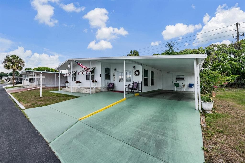 7048 EL MEYERS STREET, ZEPHYRHILLS, FL 33541 — zdjęcie 3