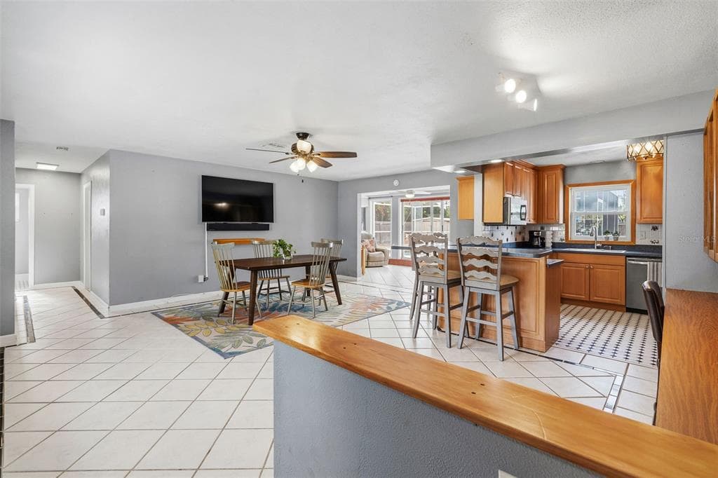 4333 71ST AVENUE N, PINELLAS PARK, FL 33781 — zdjęcie 5