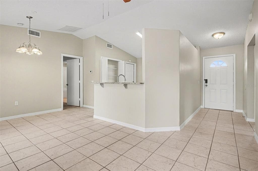 526 N FINCH COURT, KISSIMMEE, FL 34759 — zdjęcie 3