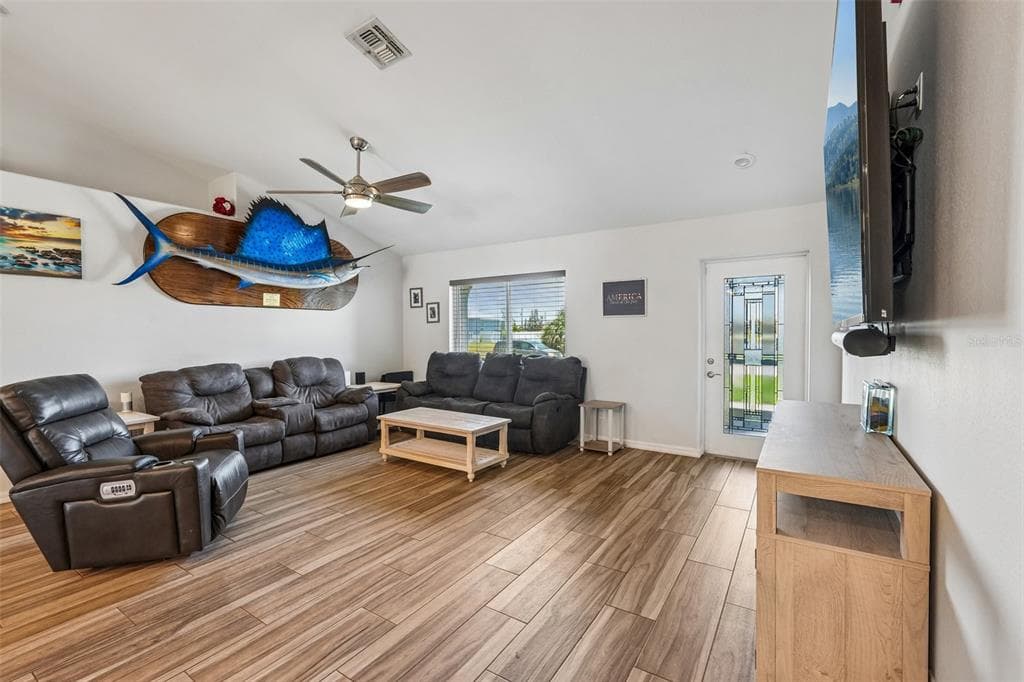 4317 NW 40TH TERRACE, CAPE CORAL, FL 33993 — zdjęcie 4