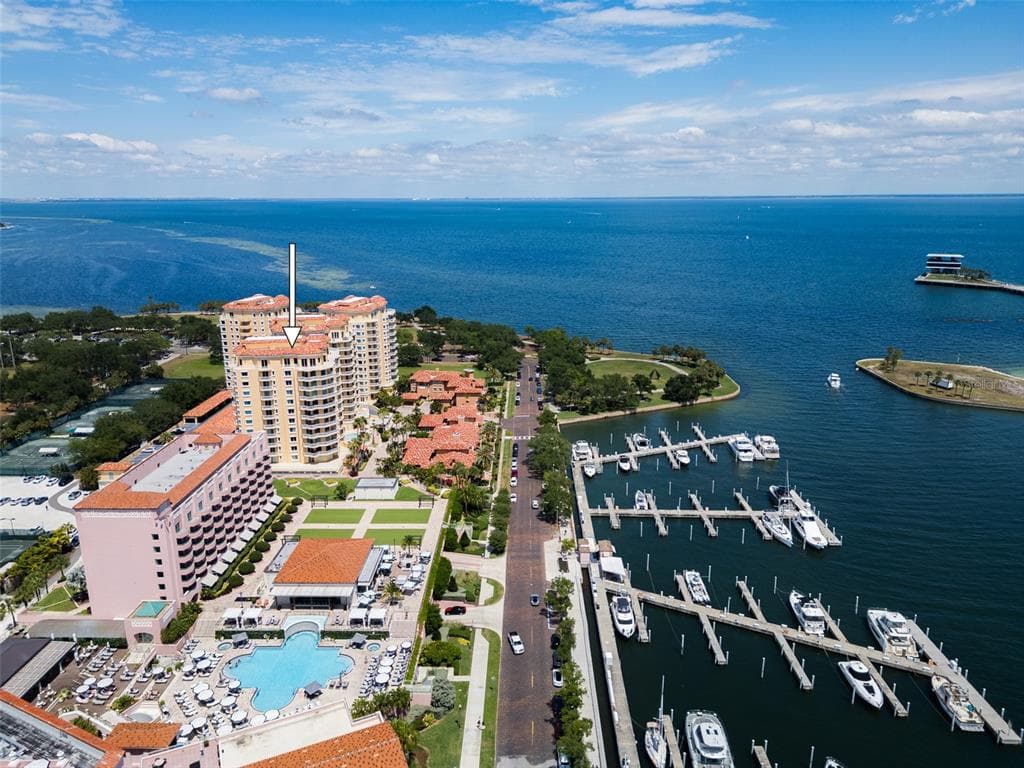 555 5TH AVENUE NE # 711, ST PETERSBURG, FL 33701