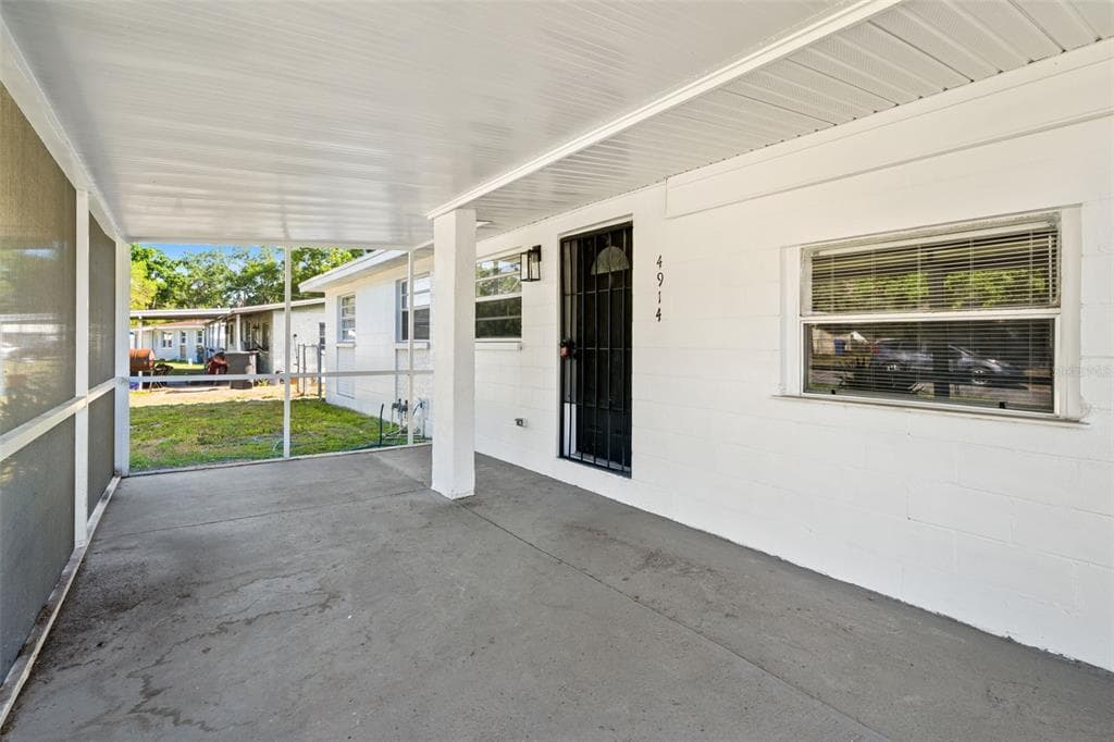 4914 S 82ND STREET, TAMPA, FL 33619 — zdjęcie 2