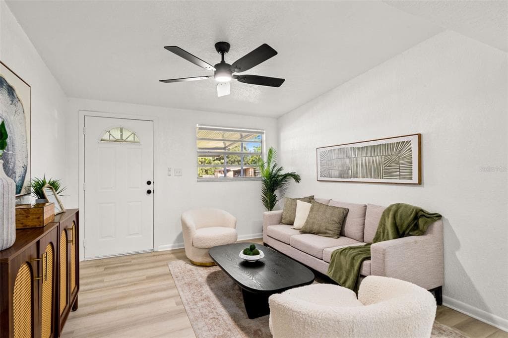 4914 S 82ND STREET, TAMPA, FL 33619 — zdjęcie 5