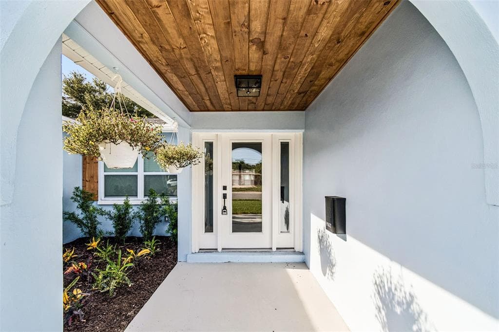 1101 54TH AVENUE S, ST PETERSBURG, FL 33705 — zdjęcie 3