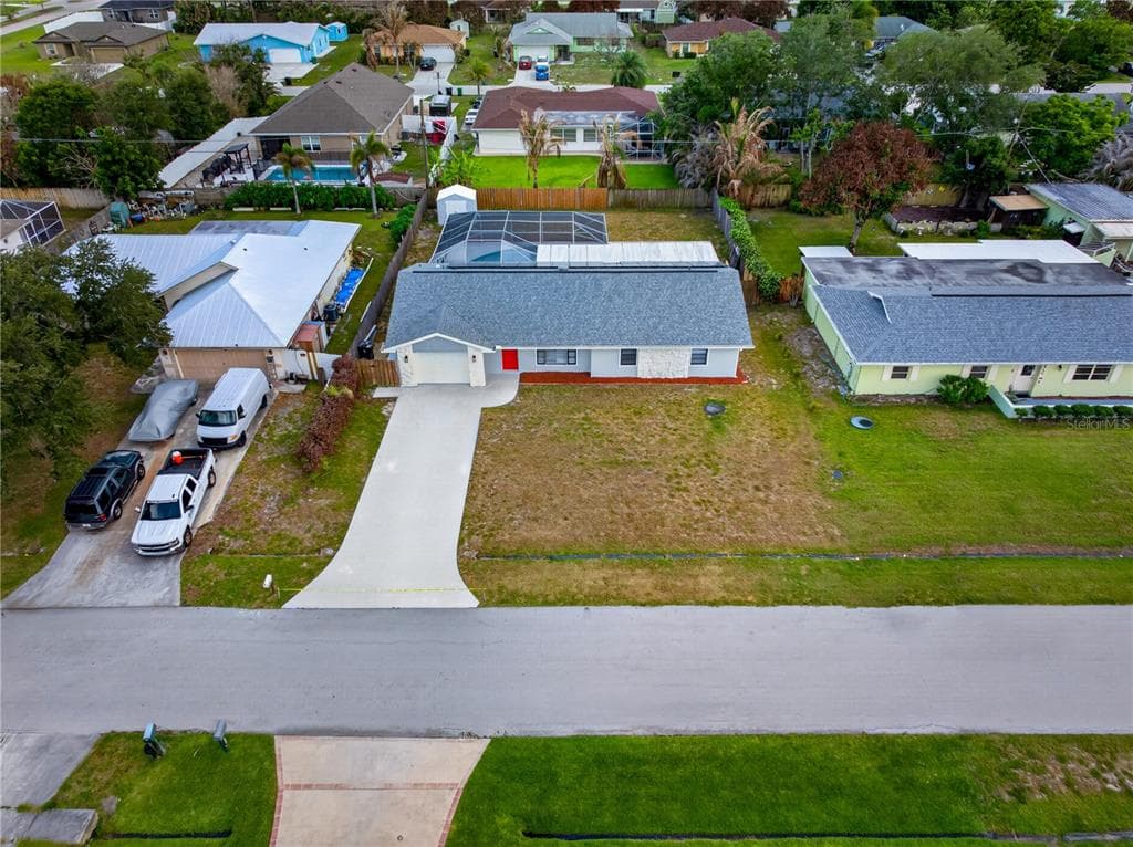 214 SE DUVAL AVENUE, PORT ST LUCIE, FL 34983 — zdjęcie 2