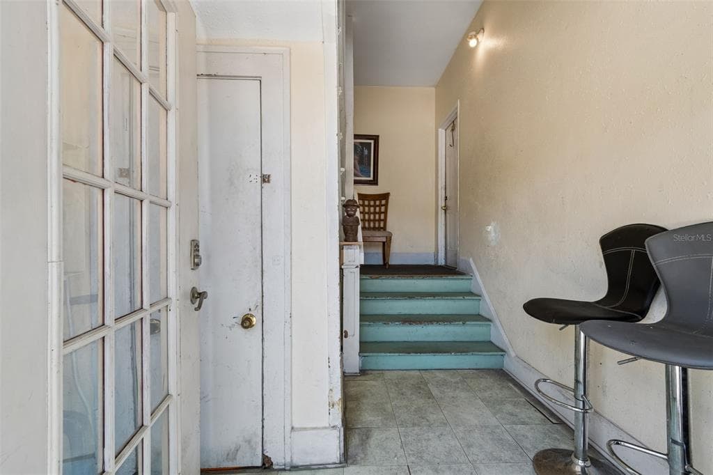 1033 19TH AVENUE S, ST PETERSBURG, FL 33705 — zdjęcie 4
