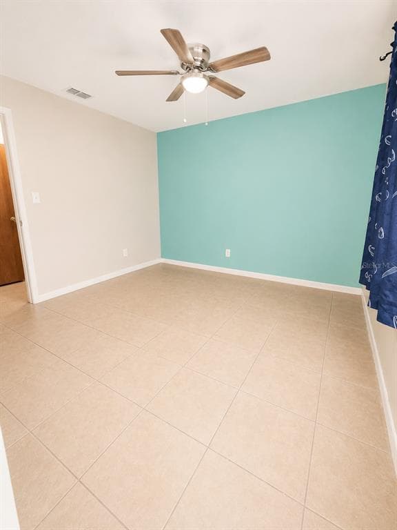 8204 TRAMMELL TRAIL, TAMPA, FL 33619 — zdjęcie 4