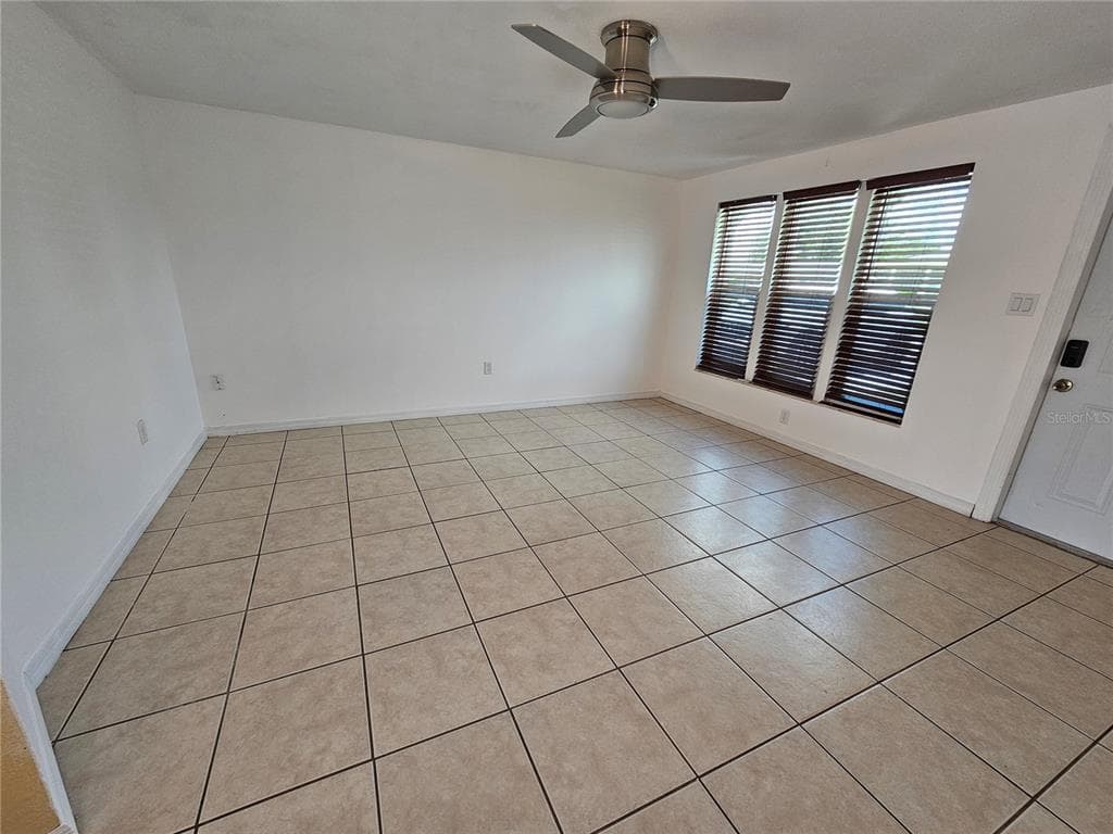 531 AZALEA DRIVE NW, PORT CHARLOTTE, FL 33952 — zdjęcie 5
