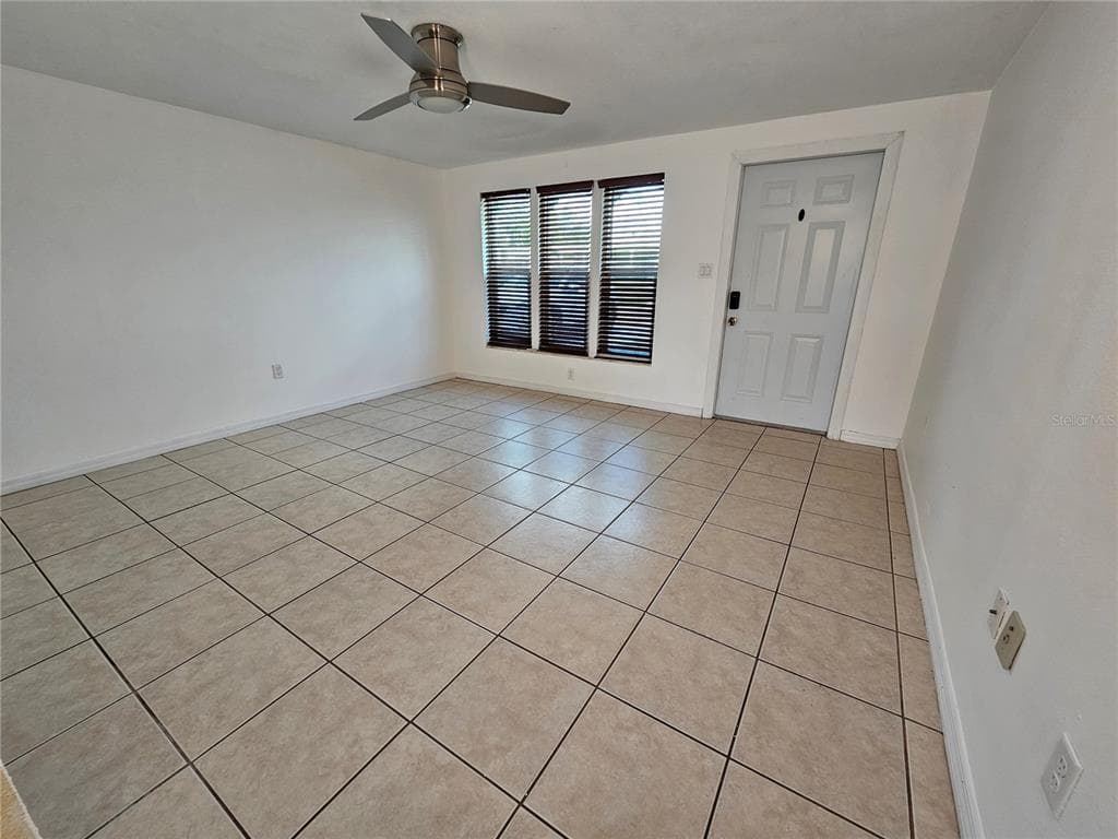 531 AZALEA DRIVE NW, PORT CHARLOTTE, FL 33952 — zdjęcie 4