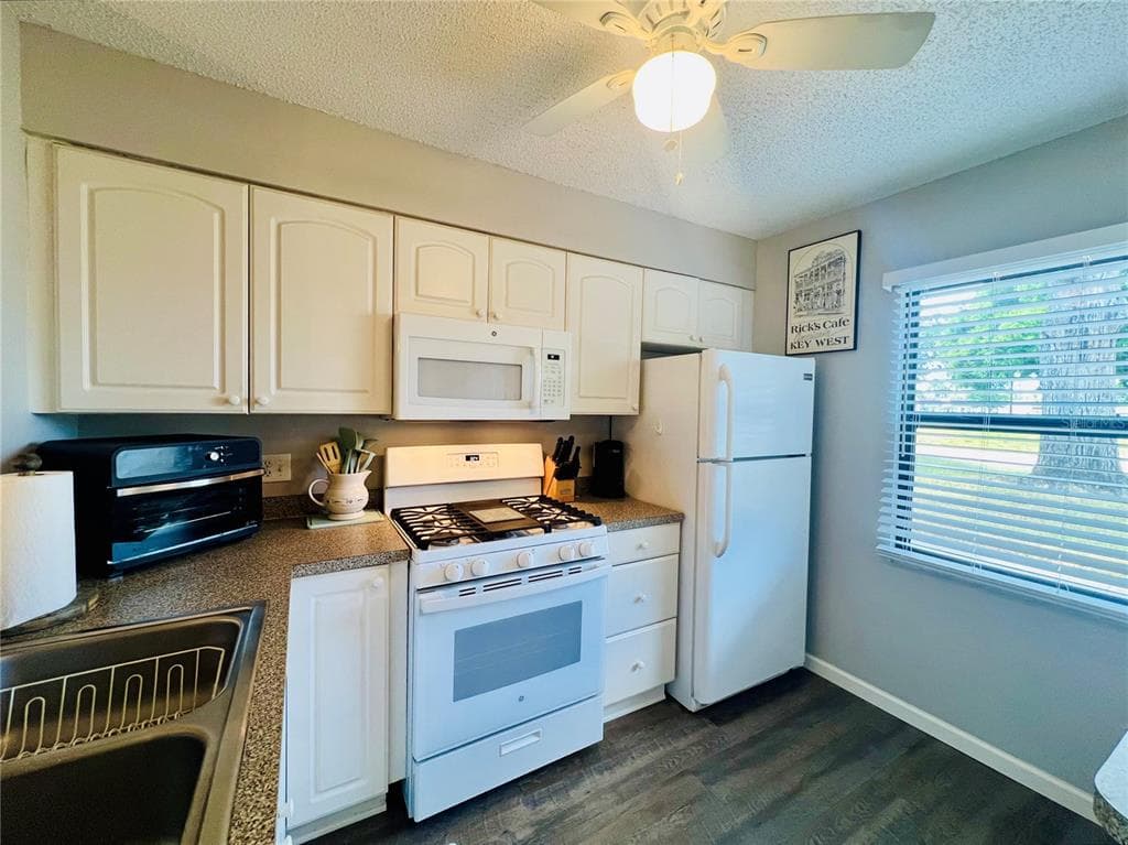 2955 FLINT DRIVE S, CLEARWATER, FL 33759 — zdjęcie 3