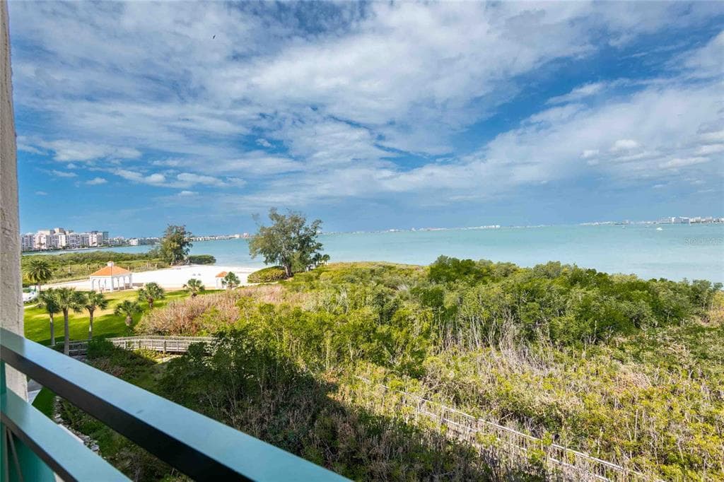 4737 DOLPHIN CAY LANE S # 407, ST PETERSBURG, FL 33711