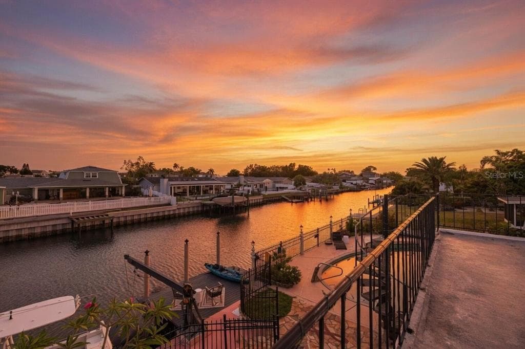 8450 FLAGSTONE DRIVE, TAMPA, FL 33615 — zdjęcie 2