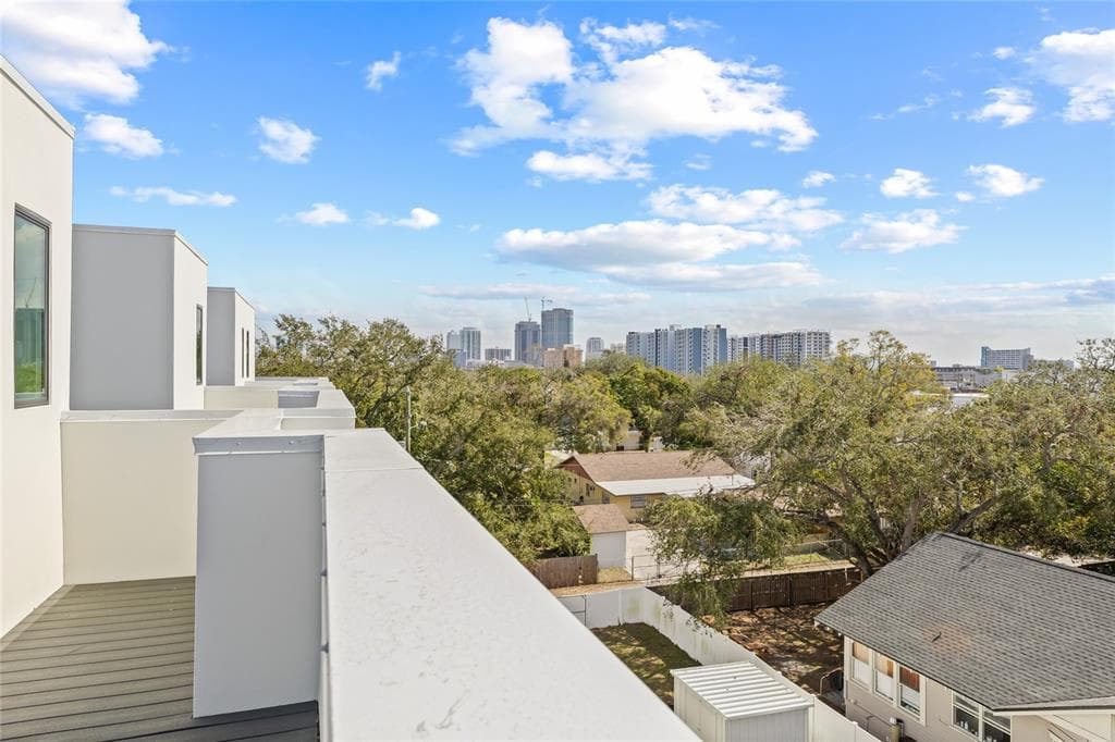 301 15TH STREET N, ST PETERSBURG, FL 33705 — zdjęcie 3