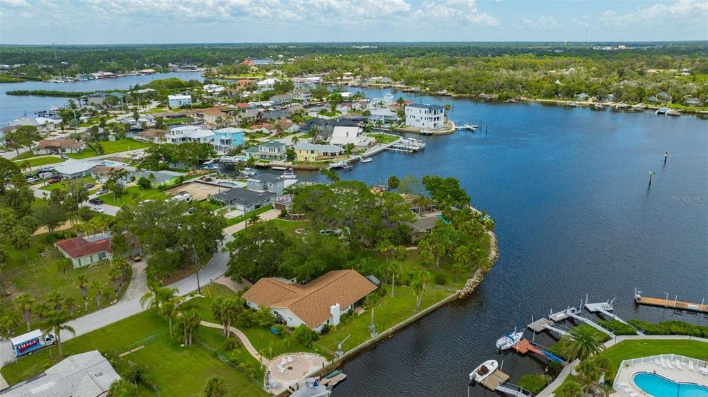 8143 CHANNEL DRIVE, PORT RICHEY, FL 34668 — zdjęcie 4