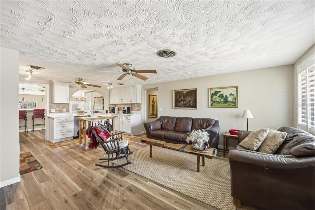 885 E 3RD STREET, ENGLEWOOD, FL 34223 — zdjęcie 4