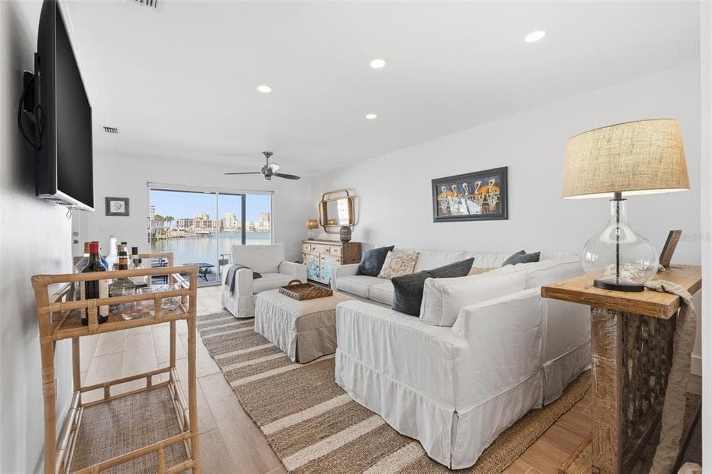 400 LARBOARD WAY # 105, CLEARWATER BEACH, FL 33767 — zdjęcie 3