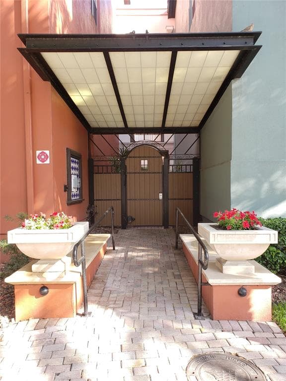402 S ARMENIA AVENUE # 114, TAMPA, FL 33609 — zdjęcie 2
