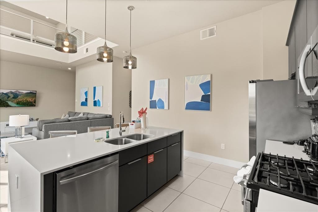 7770 SANDY RIDGE DRIVE # 218 BLDG 28 With Elevator, KISSIMMEE, FL 34747 — zdjęcie 5