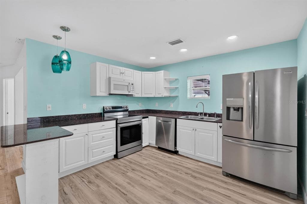 2005 SCHULTE AVENUE, DAYTONA BEACH, FL 32118 — zdjęcie 2