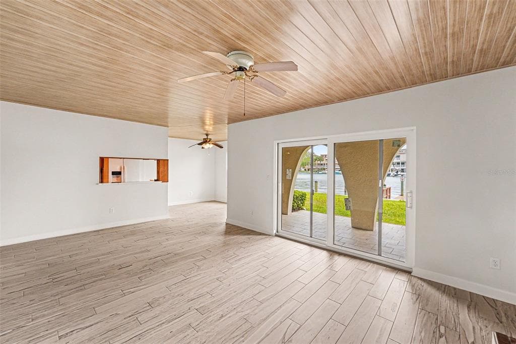 546 PLAZA SEVILLE COURT # 85, TREASURE ISLAND, FL 33706 — zdjęcie 2