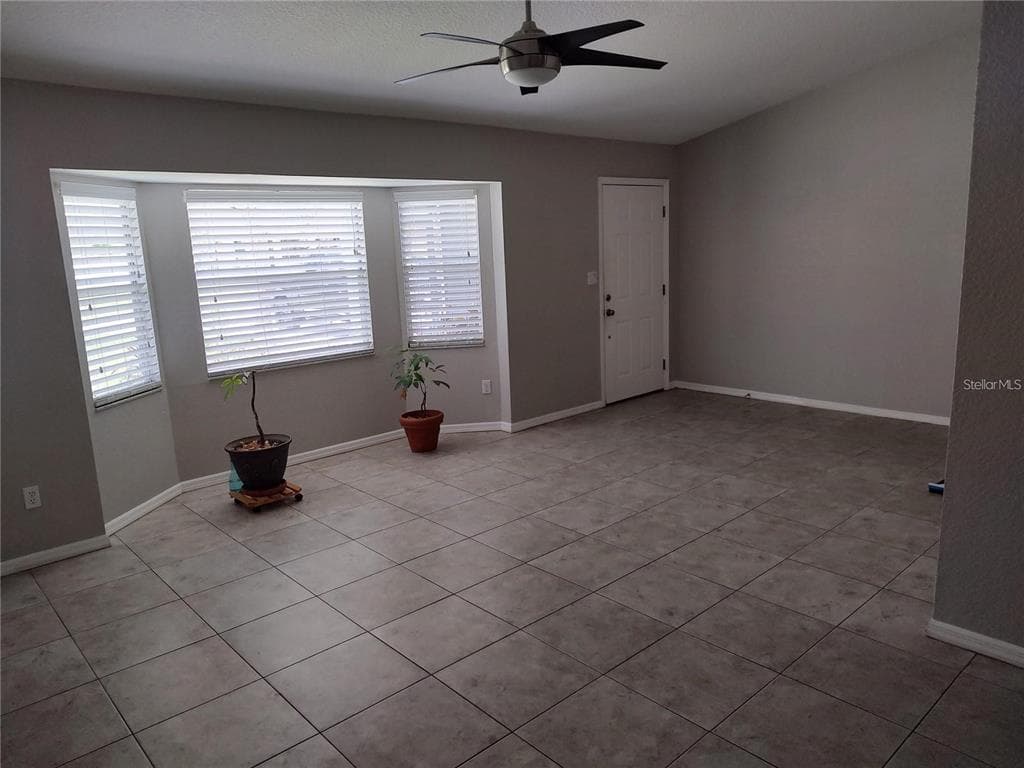 2051 LOGSDON STREET, NORTH PORT, FL 34287 — zdjęcie 3