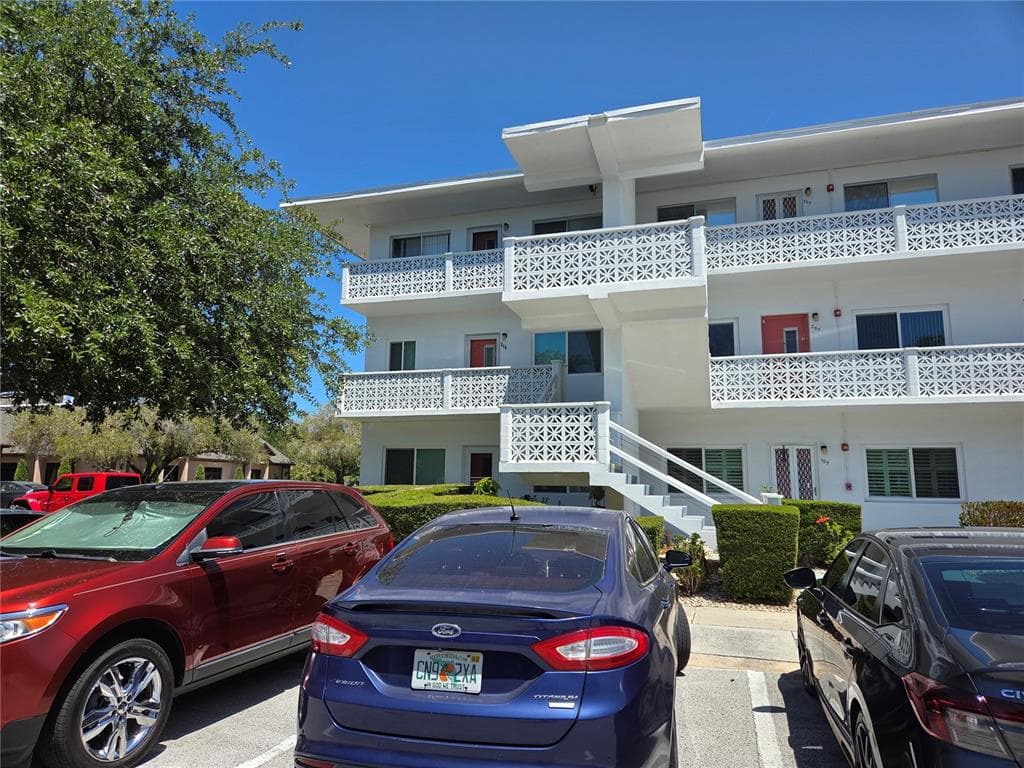 11225 82ND AVENUE # 309, SEMINOLE, FL 33772