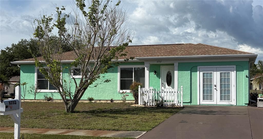 6752 DENNISON AVENUE, NORTH PORT, FL 34287