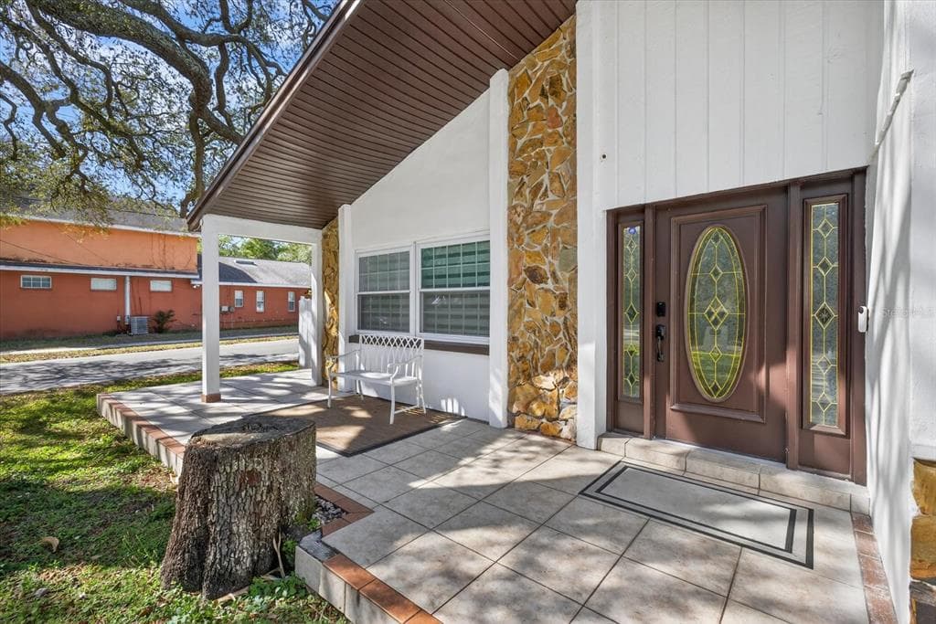 8902 N HAMNER AVENUE, TAMPA, FL 33604 — zdjęcie 2