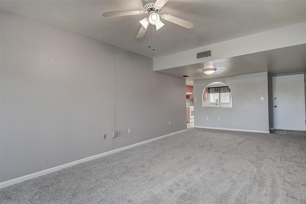 860 S VILLAGE DRIVE N # 106, ST PETERSBURG, FL 33716 — zdjęcie 4