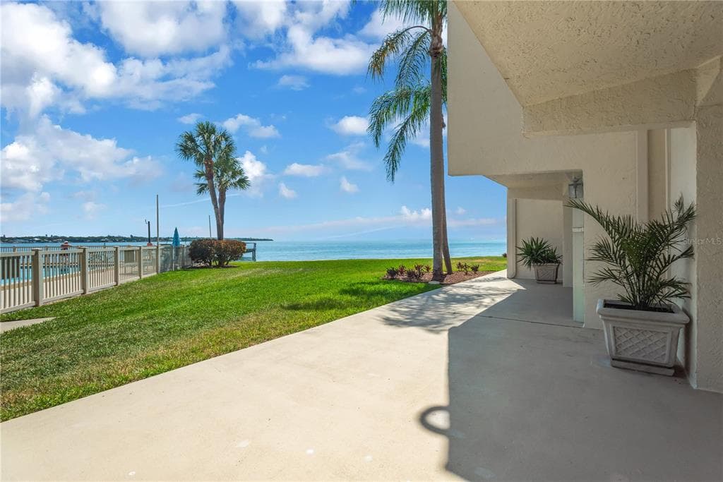 7520 SUNSHINE SKYWAY LANE S # P5, ST PETERSBURG, FL 33711 — zdjęcie 2