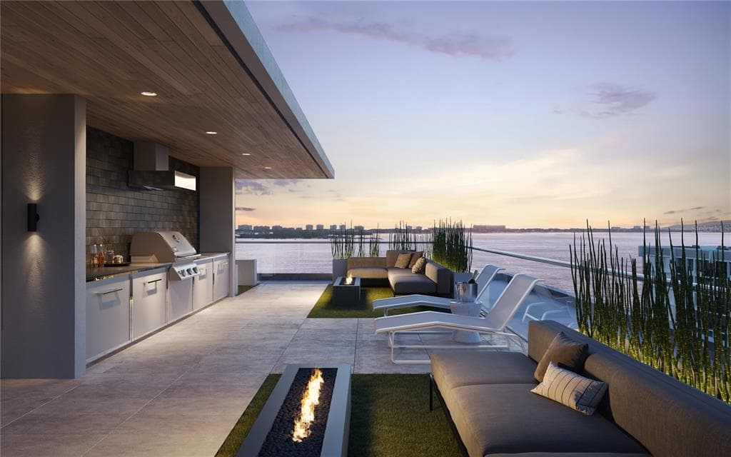 688 GOLDEN GATE POINT # 302, SARASOTA, FL 34236 — zdjęcie 2