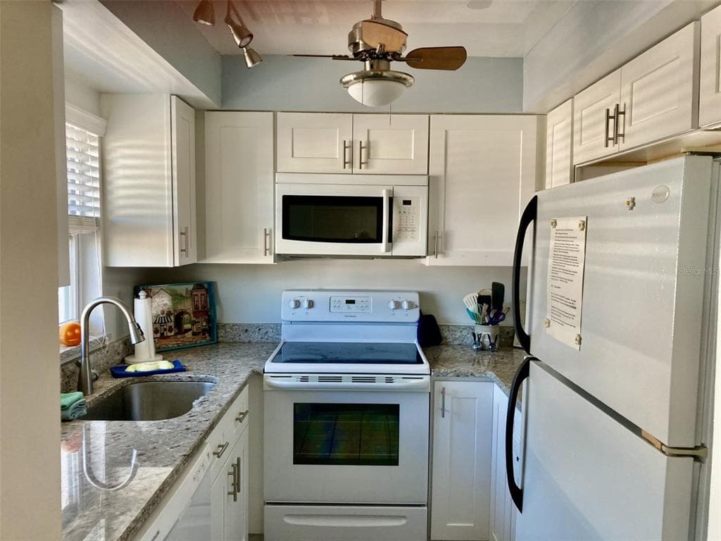 304 47TH AVENUE DRIVE W # 307, BRADENTON, FL 34207 — zdjęcie 3