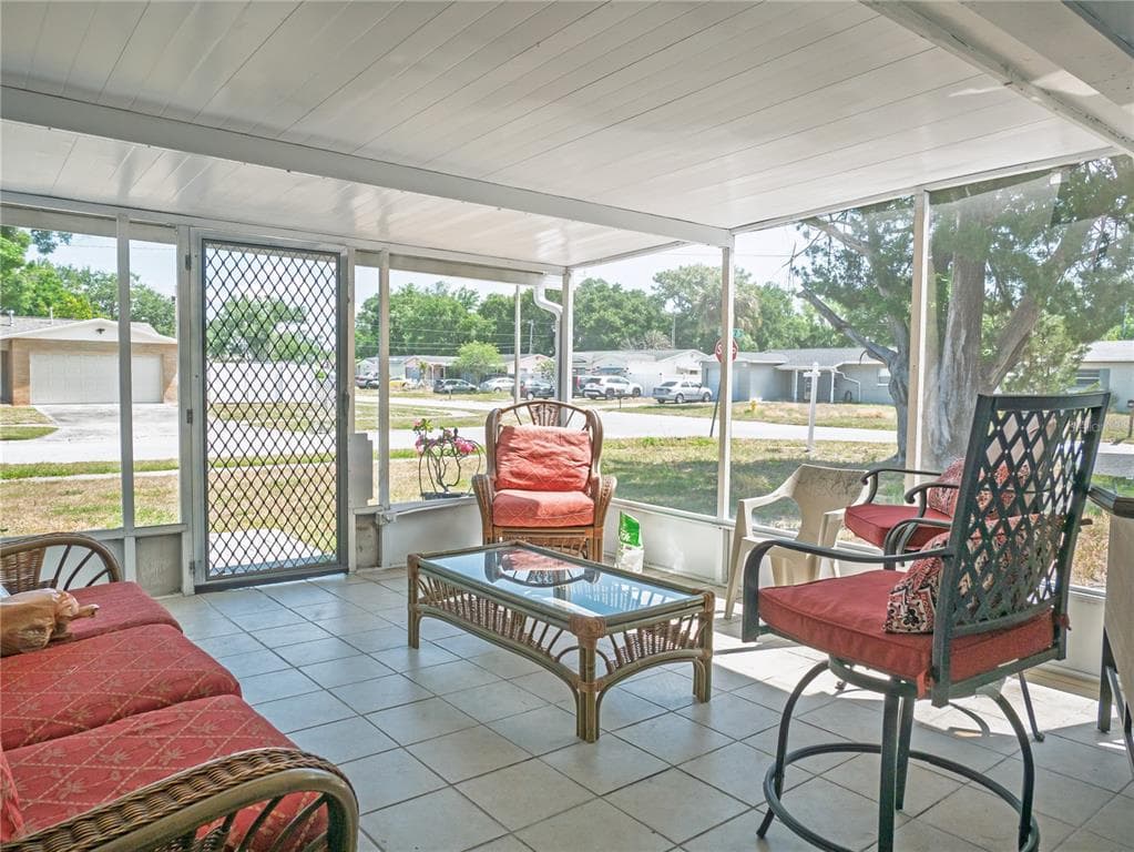 6436 CARDINAL DR, CLEARWATER, FL 33760 — zdjęcie 2