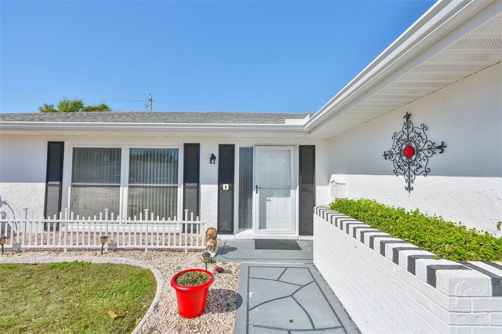 1254 W DEL WEBB BOULEVARD, SUN CITY CENTER, FL 33573 — zdjęcie 2