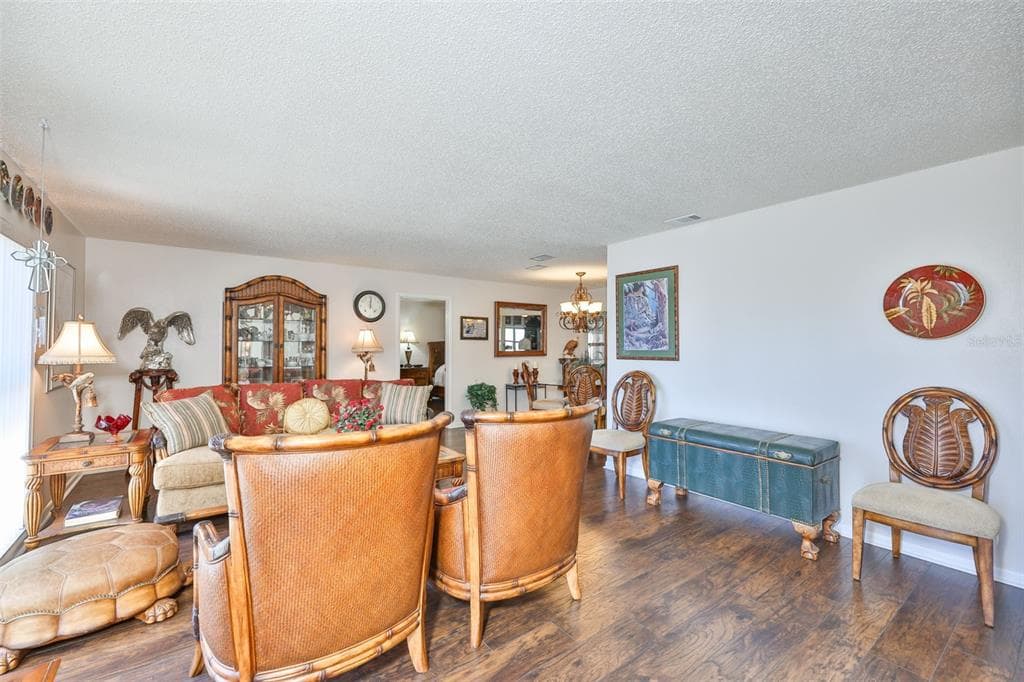 1254 W DEL WEBB BOULEVARD, SUN CITY CENTER, FL 33573 — zdjęcie 3