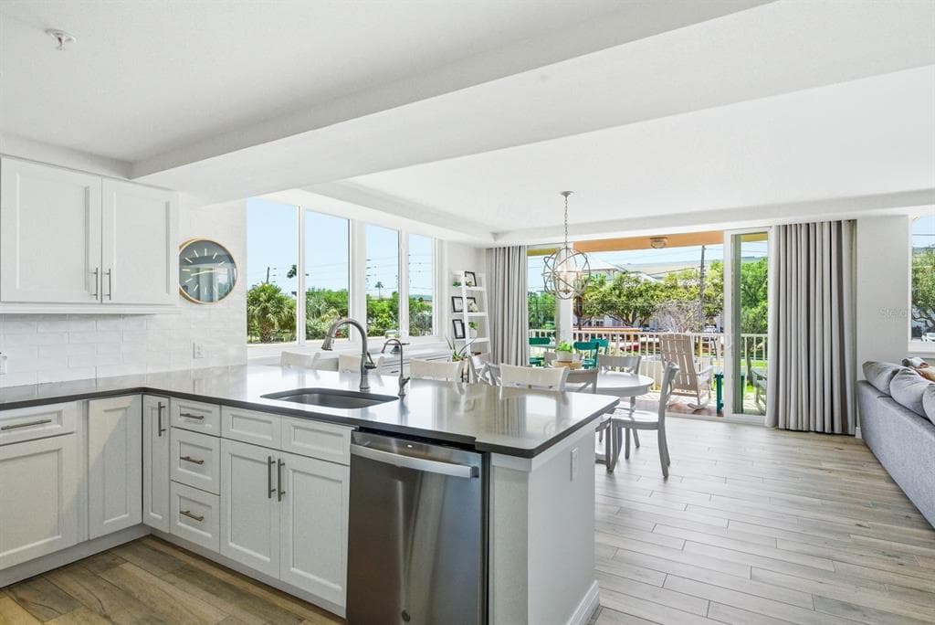 223 ISLAND WAY # 2D, CLEARWATER BEACH, FL 33767 — zdjęcie 4