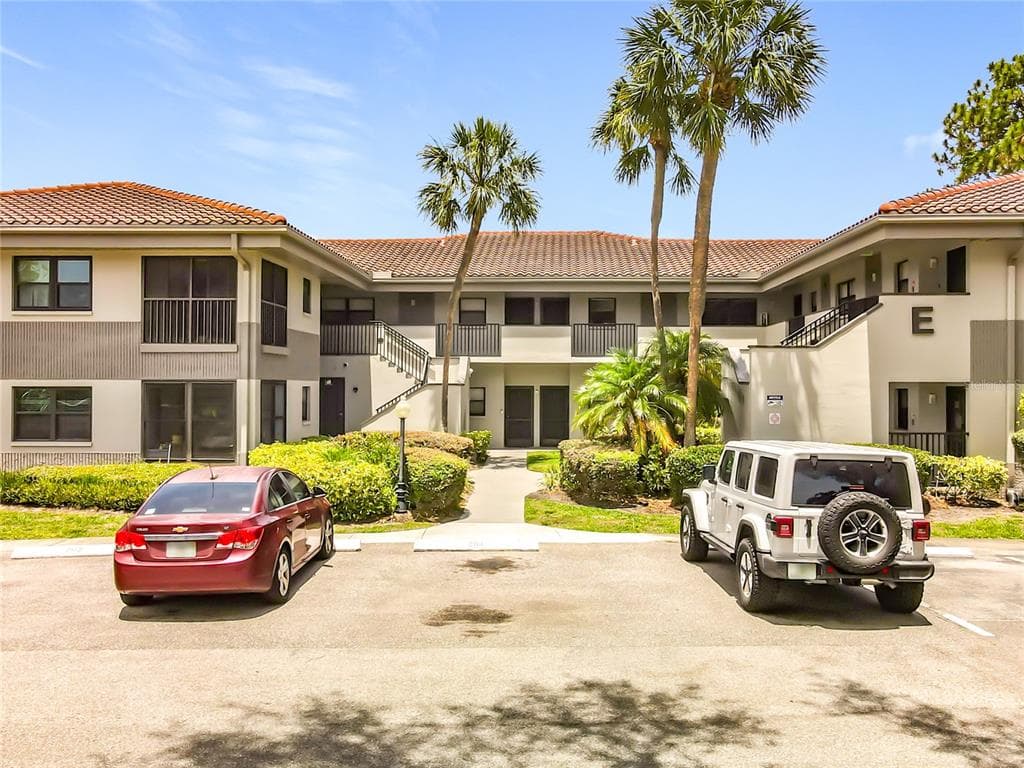 2650 COUNTRYSIDE BOULEVARD # E103, CLEARWATER, FL 33761 — zdjęcie 2