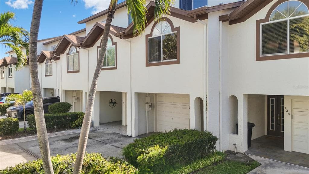 323 MADEIRA CIRCLE, ST PETERSBURG, FL 33715 — zdjęcie 3