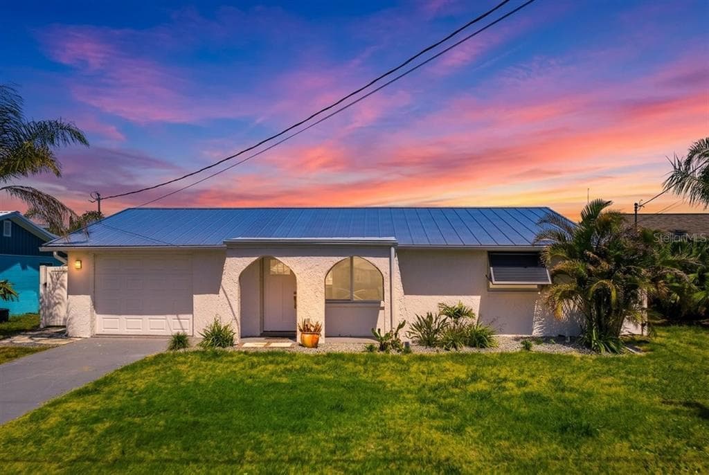 13902 BARNARD AVENUE, HUDSON, FL 34667