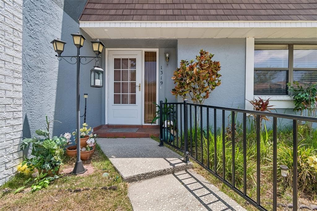 1319 ABBEY CRESCENT LANE, CLEARWATER, FL 33759 — zdjęcie 2