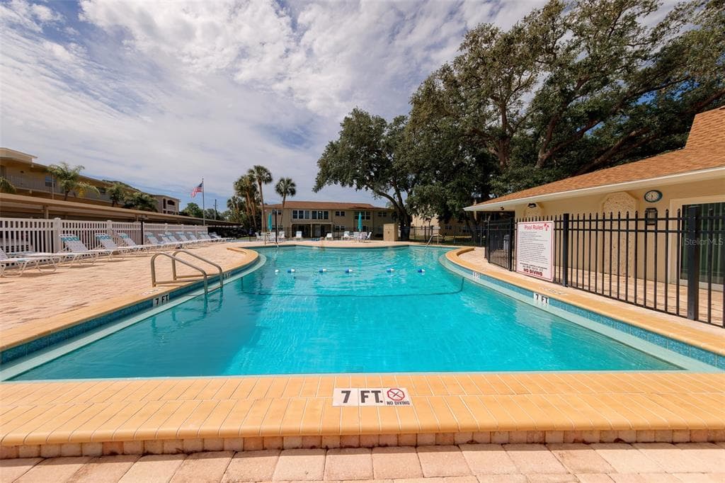 946 VIRGINIA STREET # 107, DUNEDIN, FL 34698 — zdjęcie 4