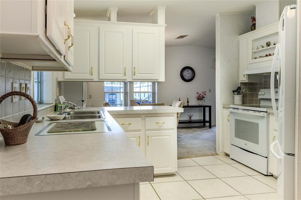 2100 KINGS HIGHWAY # 390, PORT CHARLOTTE, FL 33980 — zdjęcie 5