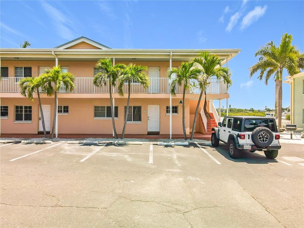 19417 GULF BOULEVARD # A-113, INDIAN SHORES, FL 33785 — zdjęcie 2