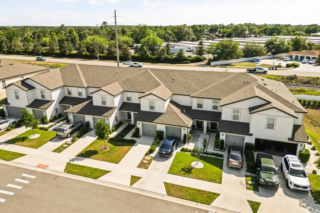 1758 WITHERNSEA COURT, TAVARES, FL 32778 — zdjęcie 2
