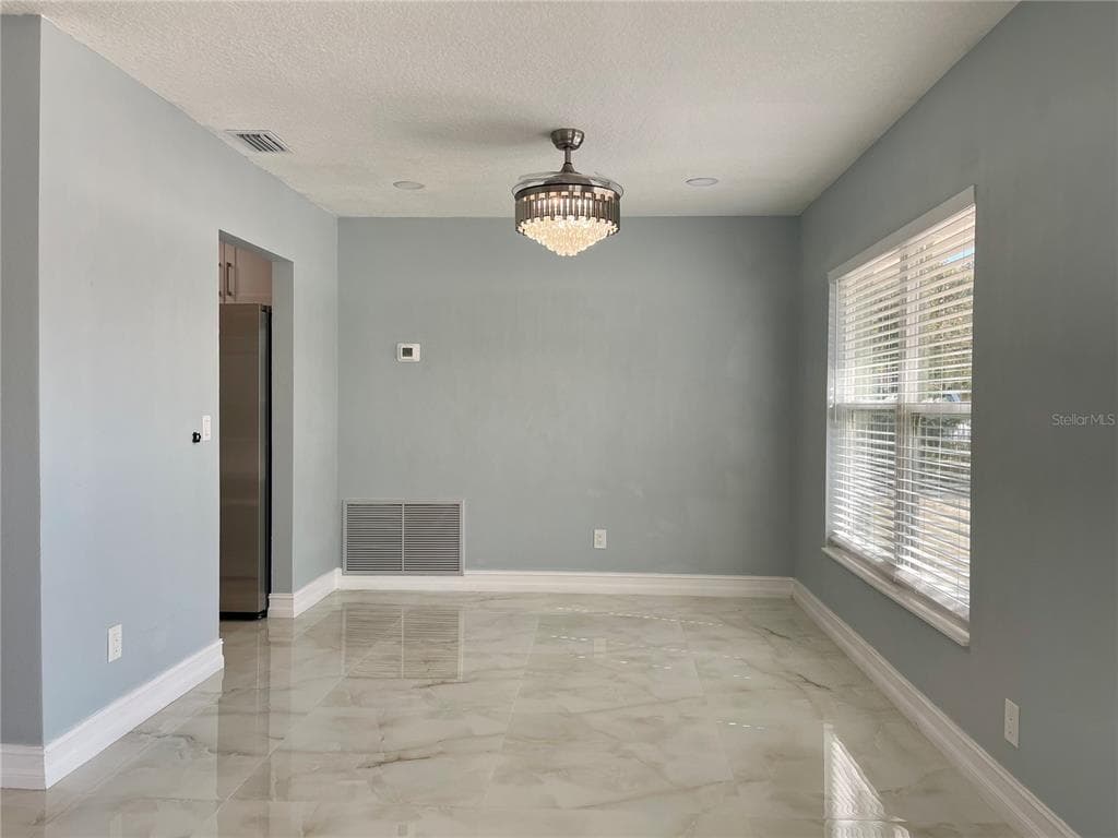 8503 WOODWICK COURT, TAMPA, FL 33615 — zdjęcie 5