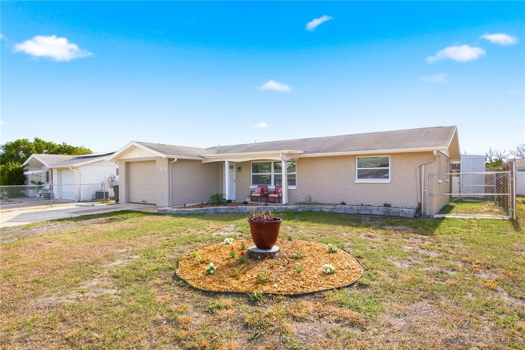 11205 GLOVER ROAD, PORT RICHEY, FL 34668 — zdjęcie 2
